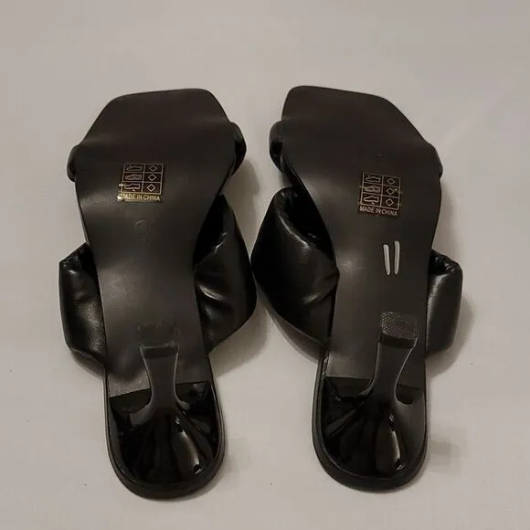 BRAND NEW ANDREW BY ANDREW STEVEN'S WOMEN'S CORA SANDALS