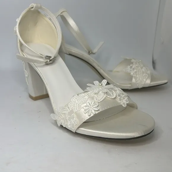 Bridal Open Toe Mid Block Heel Lace Satin Ankle Strap pumps 8.5 New