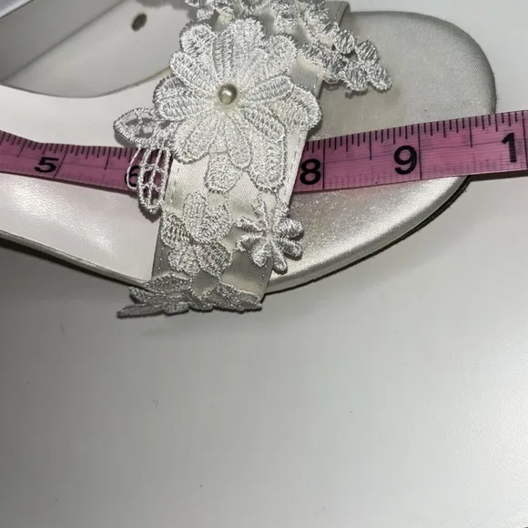 Bridal Open Toe Mid Block Heel Lace Satin Ankle Strap pumps 8.5 New