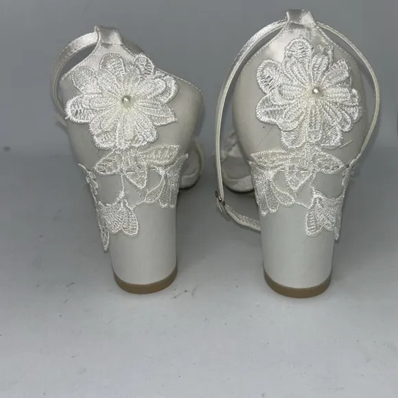 Bridal Open Toe Mid Block Heel Lace Satin Ankle Strap pumps 8.5 New
