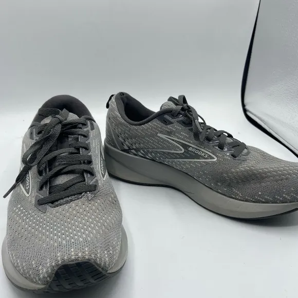 Brooks Gray Athletic Running Shoes with Breathable Mesh