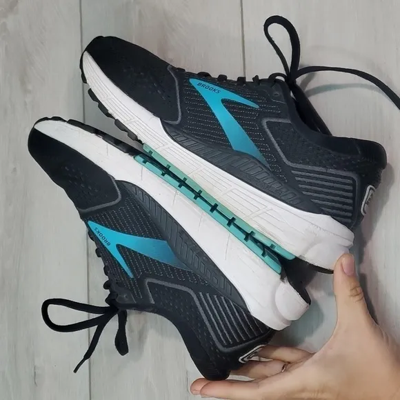 Brooks Womens Ariel 20 Athletic Running Sneakers shoes sz 10 Medium B