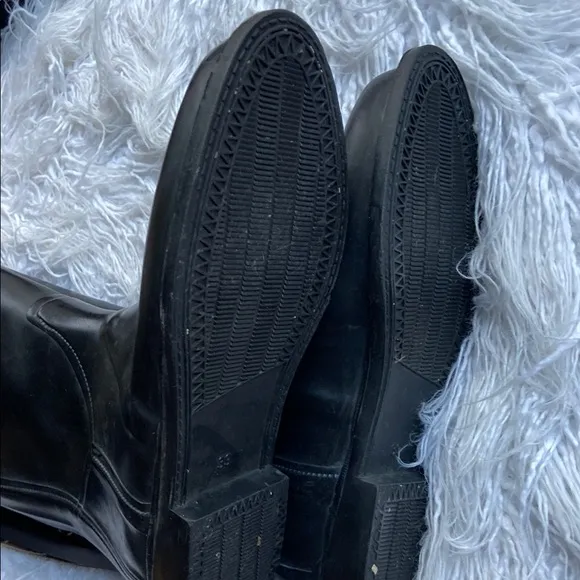 Burberry Black Rain boots  ☔️ / Horseback Boots 39- fits 8- 8.5