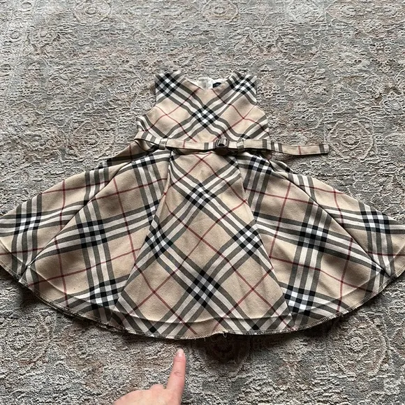 Burberry vintage baby dress classic print