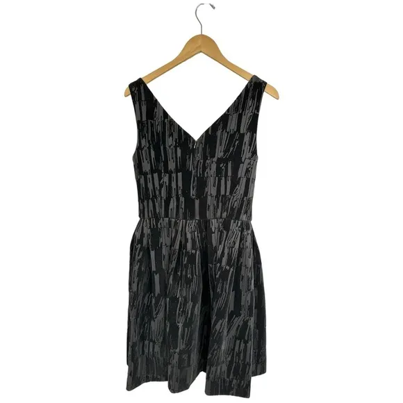 Calvin Klein Black Velvet Burn-Out Fit &amp; Flare Dress V-Neck Sleeveless Size 6