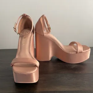 Carvela Nude Beige Sculpt Platform Wedge Satin Sandals Heels Shoes 38.5 NEW