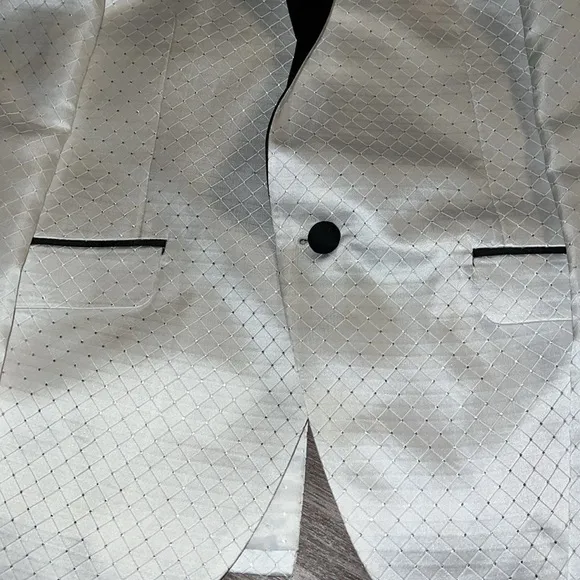 CCO MENSWEAR.  Statement Men's Modern Fit Dress Blazer. Small.