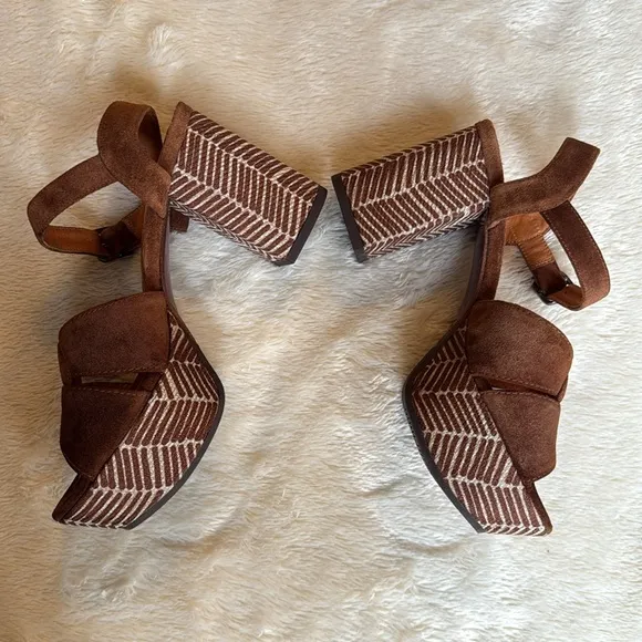 CHIE MIHARA Suede Platform Heel Sandals in Brown size 7
