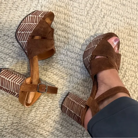 CHIE MIHARA Suede Platform Heel Sandals in Brown size 7