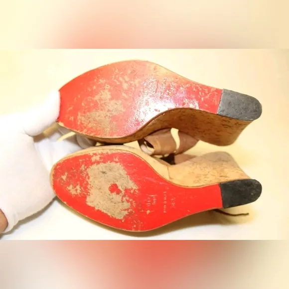 Christian Louboutin Cork Wedge Suede Sandals Womens Size 8 38.5 Italy Made Shoes
