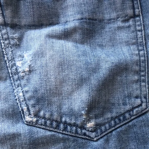 Citizens of Humanity Shorts Size 25. 100% Cotton. Manufacture Distressing. Beach