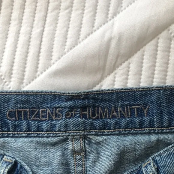 Citizens of Humanity Shorts Size 25. 100% Cotton. Manufacture Distressing. Beach