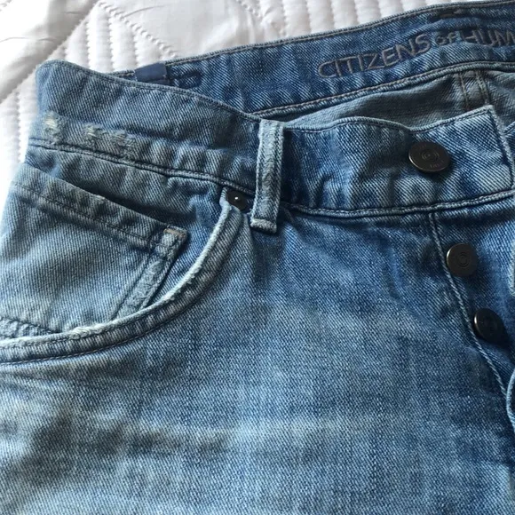 Citizens of Humanity Shorts Size 25. 100% Cotton. Manufacture Distressing. Beach