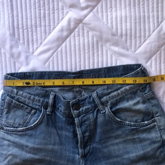 Citizens of Humanity Shorts Size 25. 100% Cotton. Manufacture Distressing. Beach