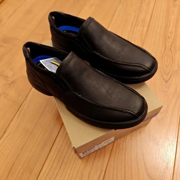 Clarks Bradley Step Men's Slip On Shoes Size 9 Black Tumbled Leather New in Box