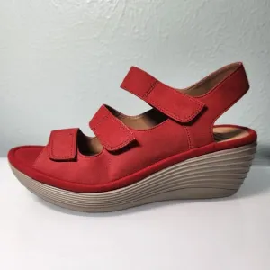 Clarks Collection Reedly Juno Red Sandals Women Size 7.5 Wedge Soft Cushion Shoe