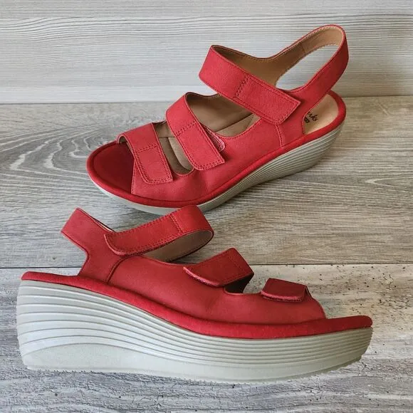 Clarks Collection Reedly Juno Red Sandals Women Size 7.5 Wedge Soft Cushion Shoe
