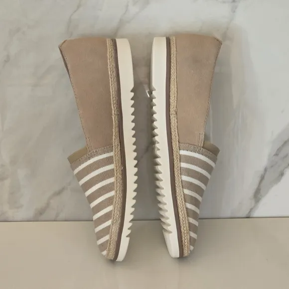 Clark's Serena Paige Striped Tan Slip-On Almond toe Women's Shoes Size 7