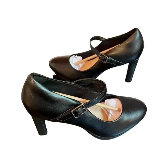 Clarks Ambyr Shine Dress Shoes- Black- Various Sizes- NIB