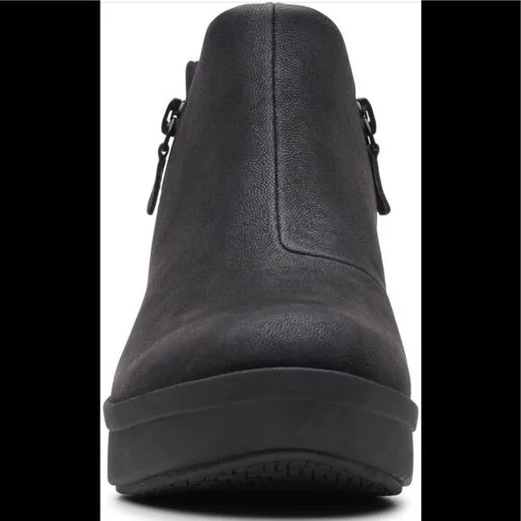 Clarks step rose up lightweight boot size 6