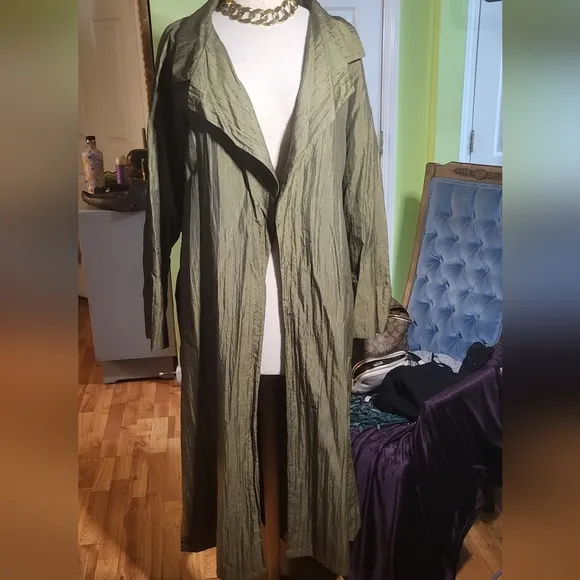 Classic Bergdorf Goodman Nylon Rain Coat