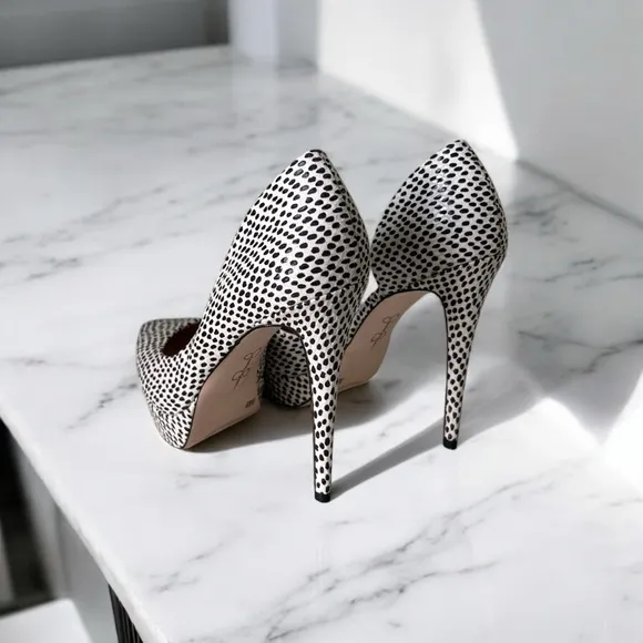 Classic Black and Off White Polka Dot D’orsay Women's Heel Pointy Pumps sz 8.5