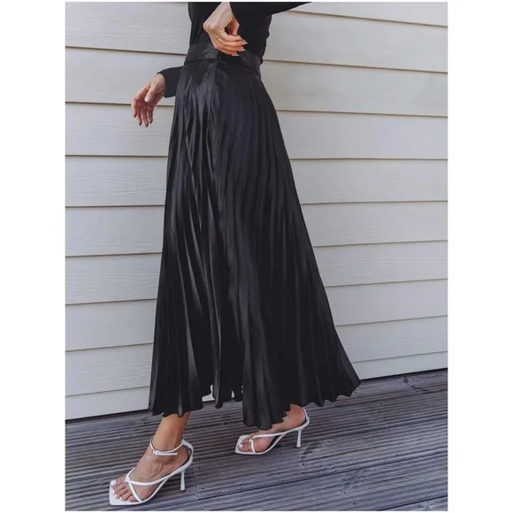 Classic Black Evening Party Holiday Pleated Skirt