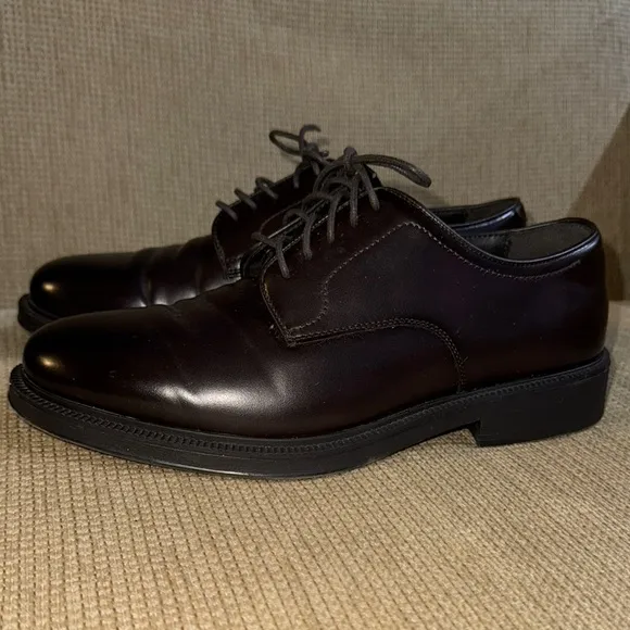 Classic Brown Men's Dress Shoes