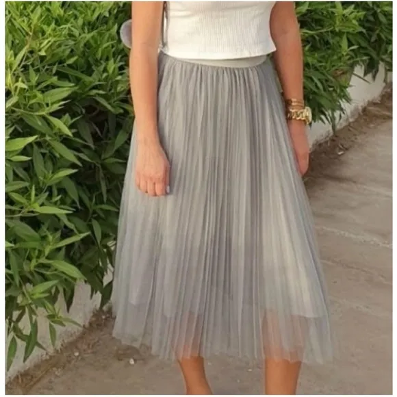 Classic High Waisted Pleated Party Maxi Skirt