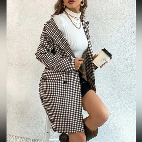 Classic plaid button down blazer jacket