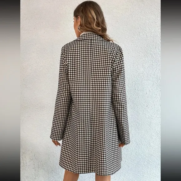 Classic plaid button down blazer jacket