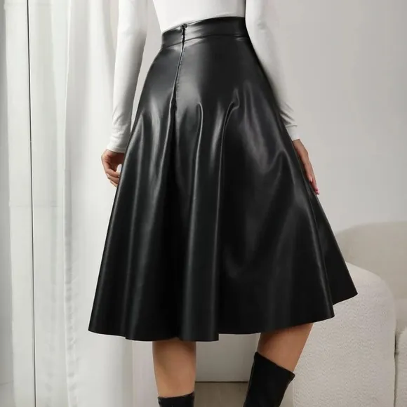 Classic Vegan Leather Pocket Midi Skirt