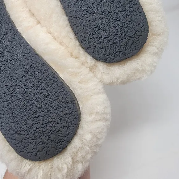 CLOUD NINE Luna fluffy fuzzy sheepskin slippers women's size 8