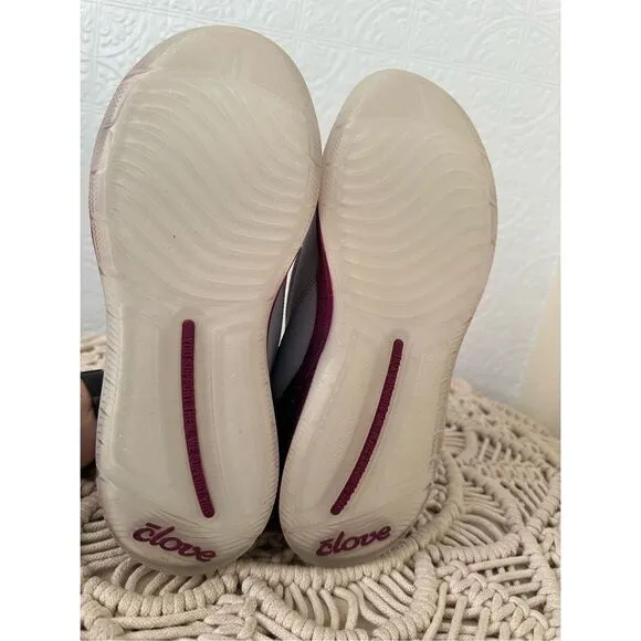 Clove Pink and White Womens Nurse Shoes Breathable and Wipeable Size 7
