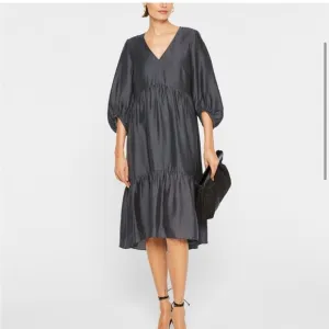 Club Monaco Easy Midi Tiered Dress Charcoal Gray Sz 8