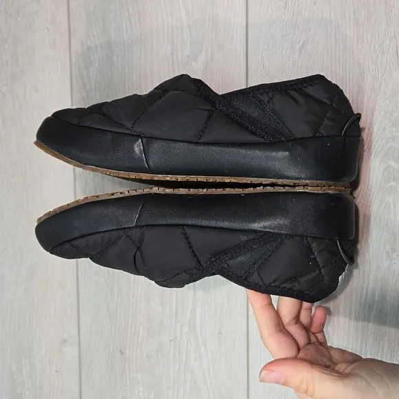 Colambia Women Omni Heat Lazer Bend Quilted Loafer Slippers slip on shoes sz 8