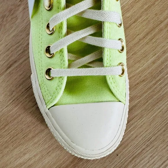 ⭐Converse Chuck Taylor All Star Lift Platform Sz 7 Women's Shoes Green A09913F