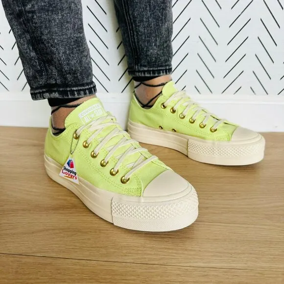 ⭐Converse Chuck Taylor All Star Lift Platform Sz 7 Women's Shoes Green A09913F