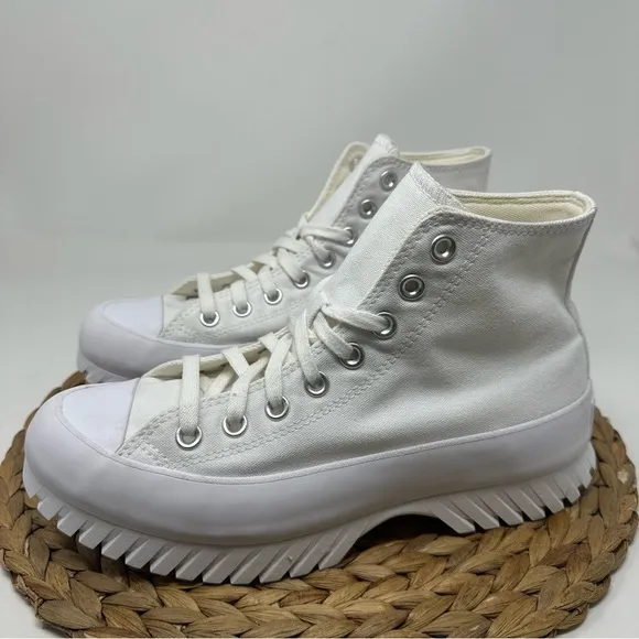 Converse CTAS Lugged 2.0 White Canvas Women's Hi-Top Platform Shoes Size 9
