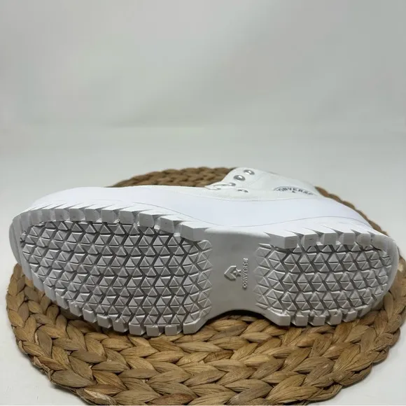Converse CTAS Lugged 2.0 White Canvas Women's Hi-Top Platform Shoes Size 9