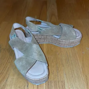 Cordani Italy Women's Gold Sparkle Wedge Sandals Size 37