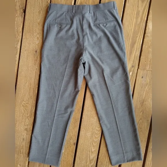 𝅺CREMIEUX Travel Smart Dress pants Modern Fit Wool blend Mens size 32R
