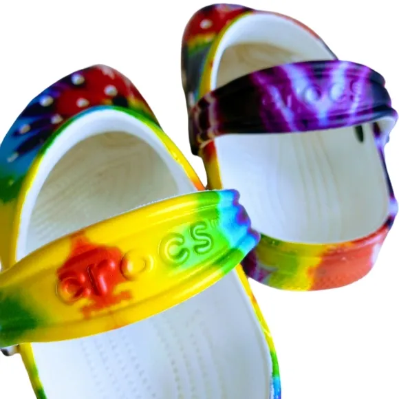 Crocs Classic Tie-Dye Graphic Kid's Shoes