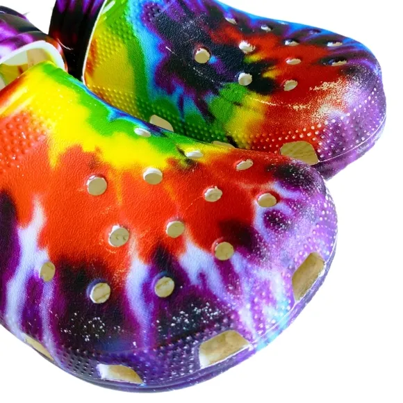 Crocs Classic Tie-Dye Graphic Kid's Shoes