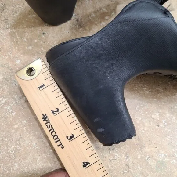 Crocs Cyprus V Black Heels Sandals Shoes 7