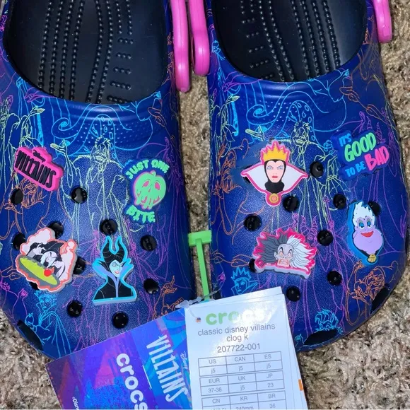 Crocs Disney Kids' Shoes Classic Villain Clogs Water Shoes Slip On Shoes Size J5