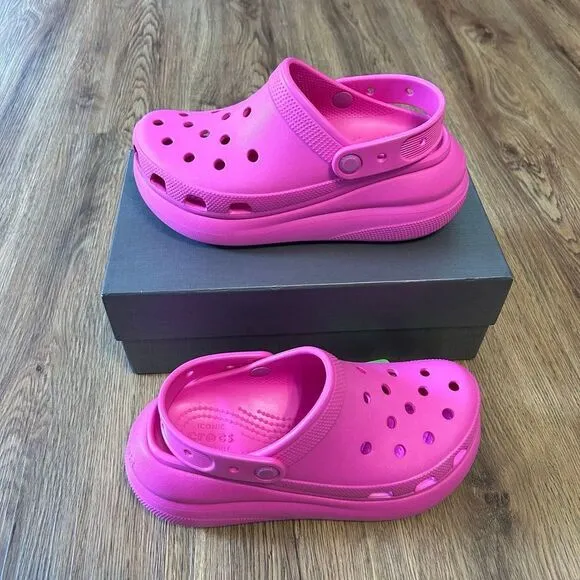 CROCS pink platform clogs mules sandals shoes women’s 7 new