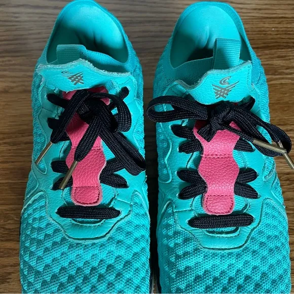 Crossover Culture Sneakers 8.5