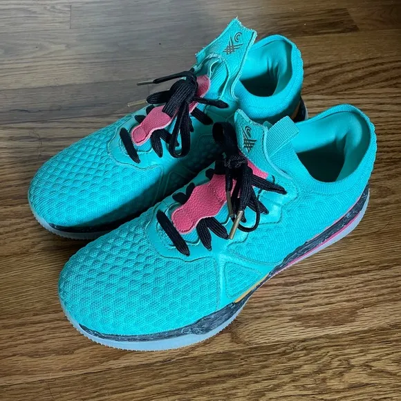Crossover Culture Sneakers 8.5
