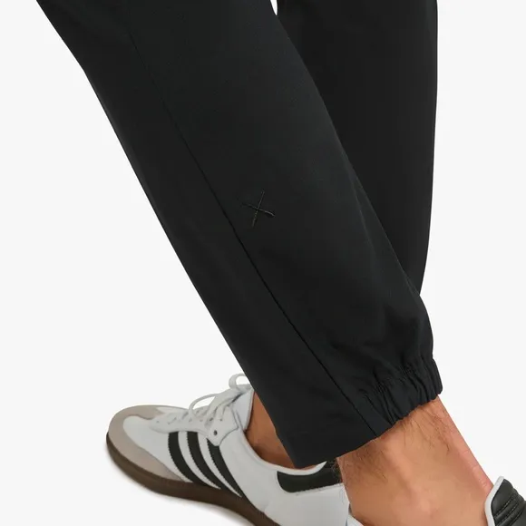 CUTS AO Jogger Pants Mens Medium Black Slim Fit Modern Business Casual Travel 22